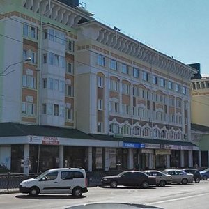 Ровно, Соборная улица, 65: фото