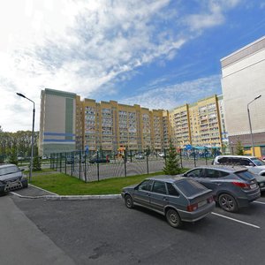 Salikha Batiyeva Street, 11, Kazan: photo