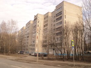 Leninskogo Komsomola Street, 32 ، : صورة