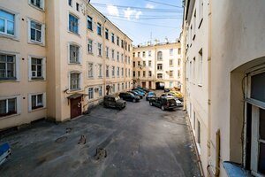 Suvorovskiy Avenue, 33, Saint Petersburg: photo