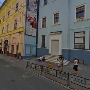 Черновцы, Университетская улица, 1: фото