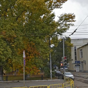 Саратов, Площадь имени Г.К. Орджоникидзе, 1с2: фото