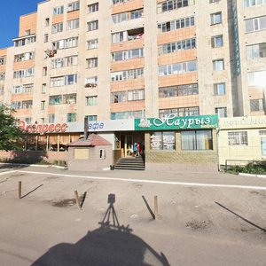 Aleksandr Zataevıch kóshesi, 77, : foto