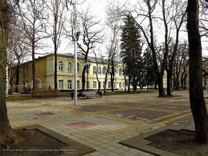 Ставрополь, Проспект Октябрьской Революции, 24: фото