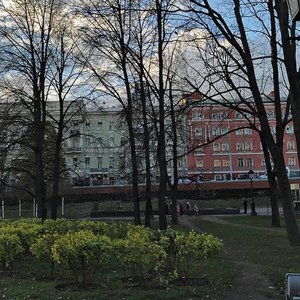 Manezhnaya Street, 2-10с1, : foto