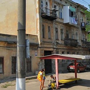 Одесса, Улица Адмирала Лазарева, 92: фото