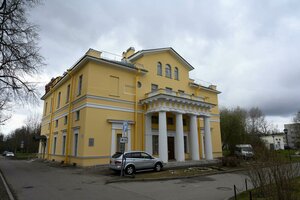 Ulitsa Prosveshcheniya, 3, Pavlovsk: photo