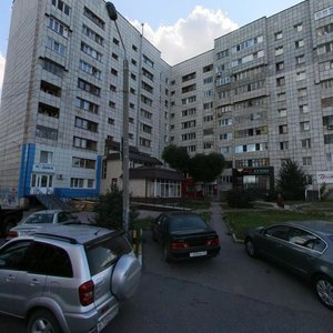 Revolyutsii Street, 12, Perm: photo