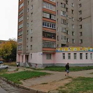 Киров, Улица Володарского, 60: фото
