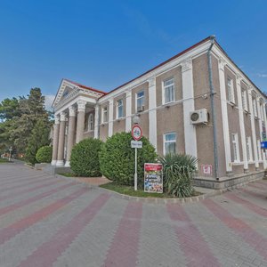 Ostrovskogo Street, 1, : foto