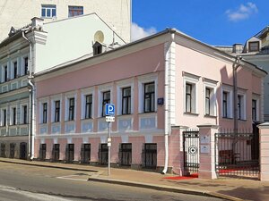 Москва, Большой Овчинниковский переулок, 22с3: фото