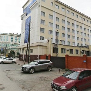 Тюмень, Улица Челюскинцев, 12: фото