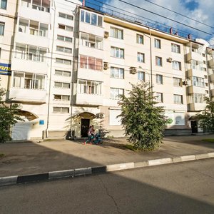 Stroiteley Street, 42, Novokuznetsk: photo