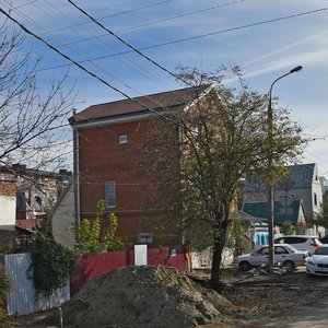 Краснодар, Улица Володи Головатого, 243: фото