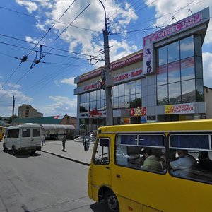 Vulytsia Akademika Hrushevskoho, 2К, Rivne: photo