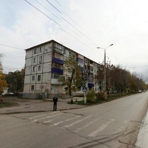 Новокуйбышевск, Улица Гагарина, 14: фото