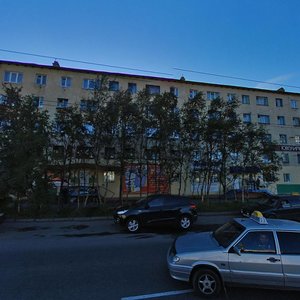 Мурманск, Проспект Героев-Североморцев, 58: фото