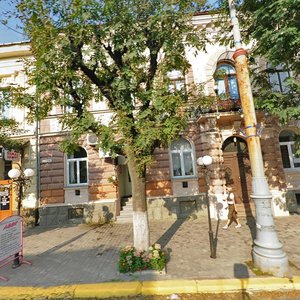 Holovna vulytsia, 111, Chernivtsi: photo