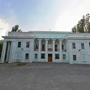 Волгоград, Улица 1-й Пятилетки, 9: фото