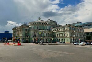Teatralnaya Square, 1, Saint Petersburg: photo