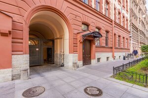 Pushkinskaya Street, 9, Saint Petersburg: photo