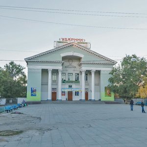 Волгоград, Улица Дзержинского, 12: фото