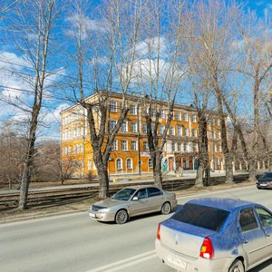 Mashinostroiteley Street, 2, Yekaterinburg: photo