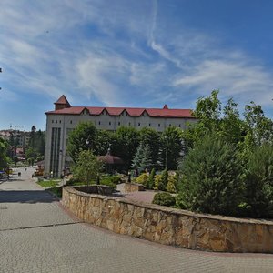 Трускавец, Площадь Сечевых Стрельцов, 1: фото