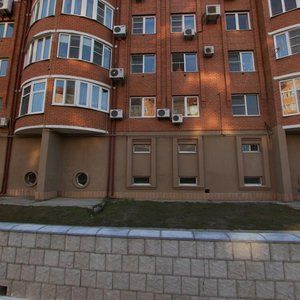 Gubernatora Anatoliya Guzhvina Avenue, 3, Astrahan: photo