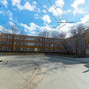 Mashinostroiteley Street, 13, Yekaterinburg: photo