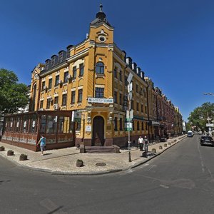 Kyrylivska Street, 3, Kyiv: photo