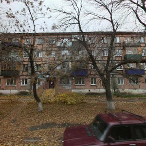 Новокуйбышевск, Улица Калинина, 9: фото