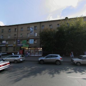 Enthusiasts Street, 35, : foto