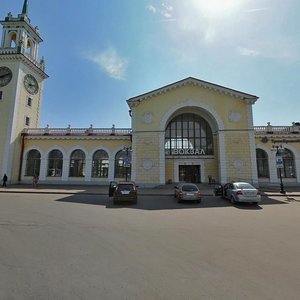 Privokzalnaya ploshchad, 1, : foto