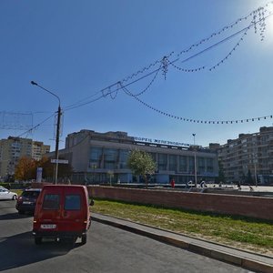 Chkalava Street, 7, Minsk: photo