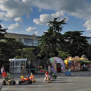 V.I. Lenina Embankment, 5, Yalta: photo