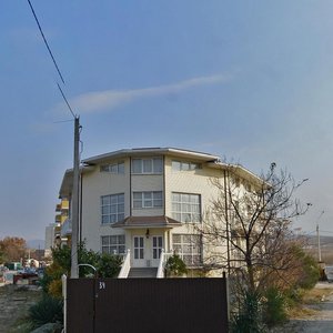 Геленджик, Черноморская улица, 8: фото
