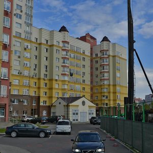 Jewfrasinni Polackaj Street, 3, Minsk: photo