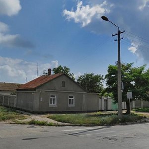 Евпатория, Улица 2-й Гвардейской Армии, 1/107: фото