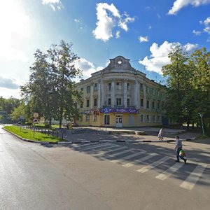 Oktyabrskaya ulitsa, 38, : foto