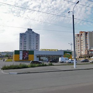 Чернигов, Улица Независимости, 32: фото
