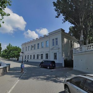 Kornilova Embankment, 1, : foto