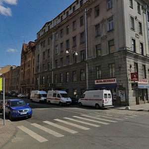 Baskov Lane, 13-15, Saint Petersburg: photo