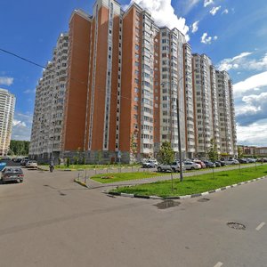 Москва, Улица Лётчика Грицевца, 12: фото