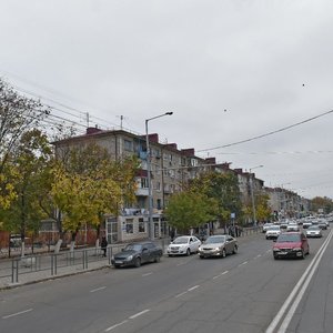 Краснодар, Улица Атарбекова, 40: фото