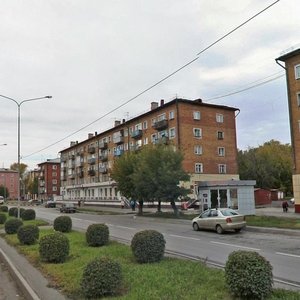 Новокузнецк, Улица Разведчиков, 52: фото