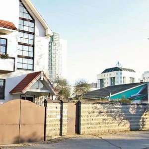 Litaraturnaja Street, 24, : foto