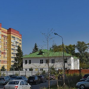 Khadi Taktasha Street, 125/18, Kazan: photo