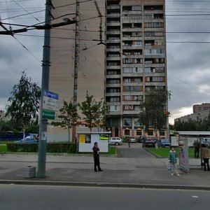 Bolshevikov Avenue, 11/19, : foto