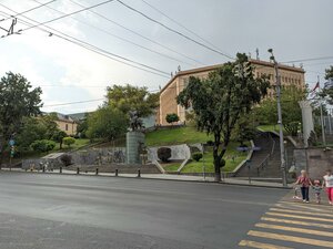 Baghramyan Avenue, 40, Yerevan: photo